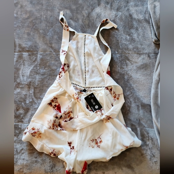 Romper - Picture 2 of 2